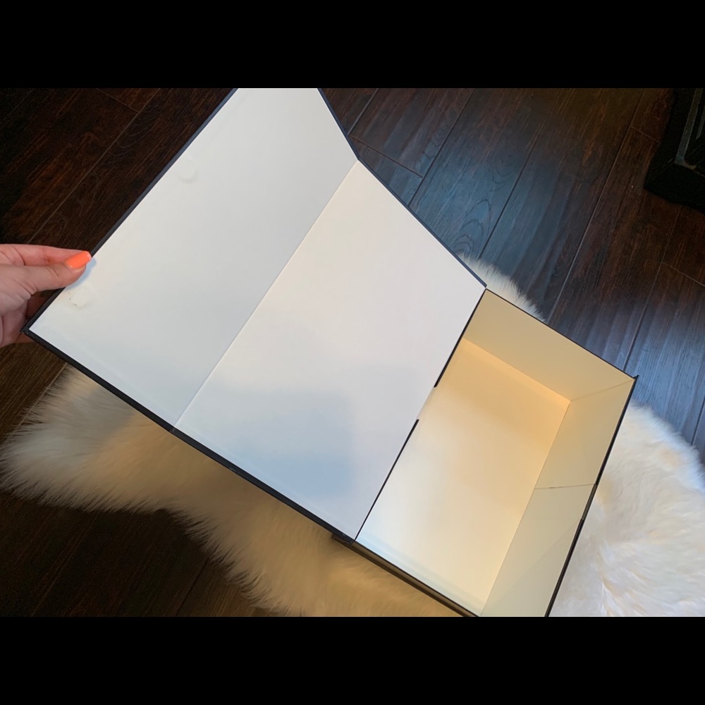 Authentic Gucci Box - Picture 4 of 4